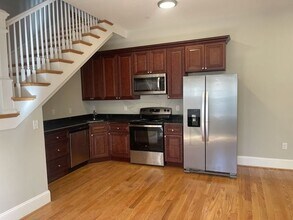 Building Photo - 29 Chandler St