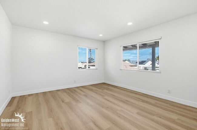 Foto del edificio - Newly Renovated 2Bdm 1Ba Apartment with Modern Upgrades in Chula Vista!