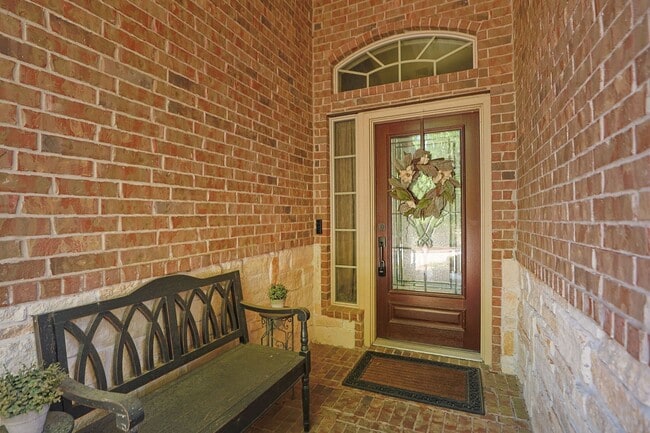 Building Photo - For Lease | 4 Bed, 2 Bath | 2,449 Sq Ft | The Woodlands Creekside Community |