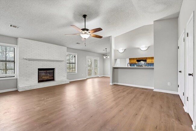 Foto del edificio - 3 Bed • 2 Bath • Valley View School District