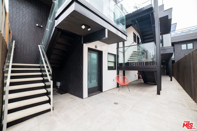 Foto del edificio - 14 Brooks Ave