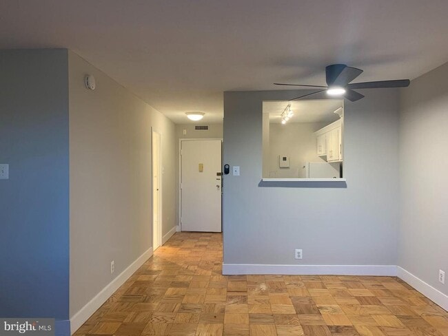 Building Photo - 2030 N Adams St