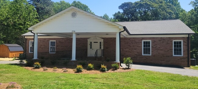 Building Photo - 216 Legion Dr