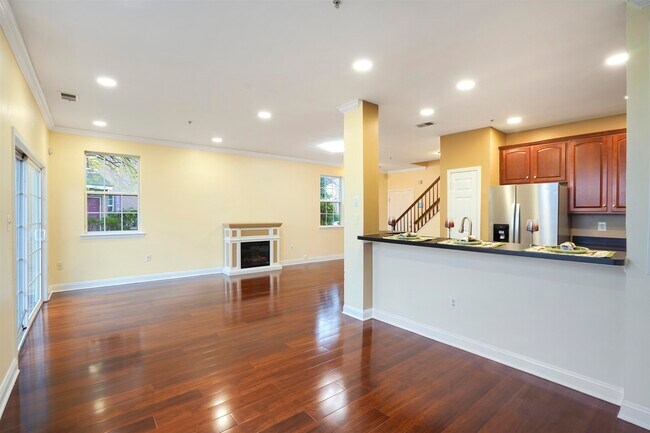 Foto del edificio - 80 Lyon Ct