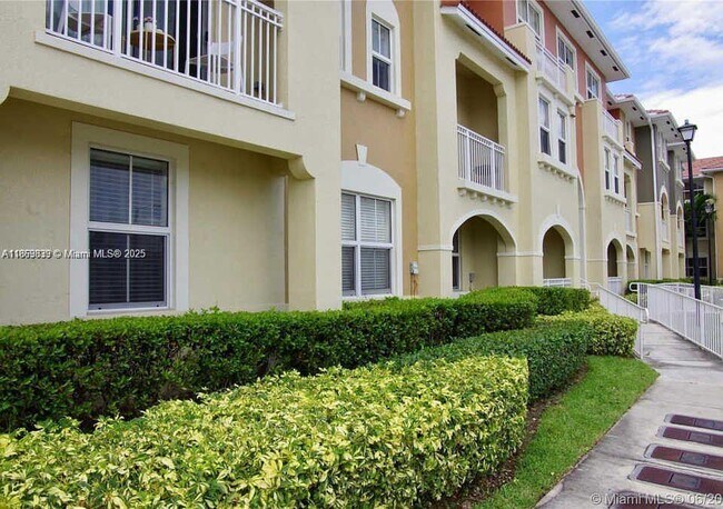 Foto del edificio - 10885 NW 89th Terrace