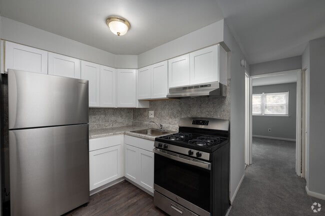 1BD, 1BA - 750SF - Kitchen - Grant Meadows