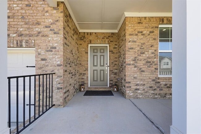 Building Photo - 3939 Alderstone Dr