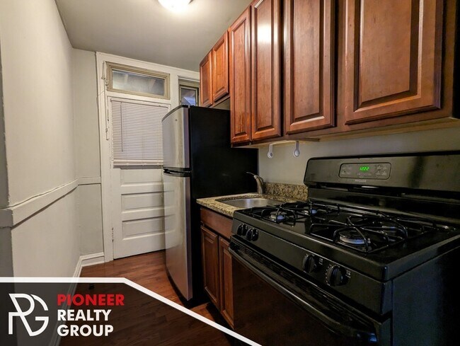 Foto del edificio - 544 W Surf St