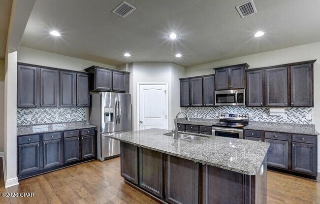Foto del edificio - 107 N Shoreview Dr.