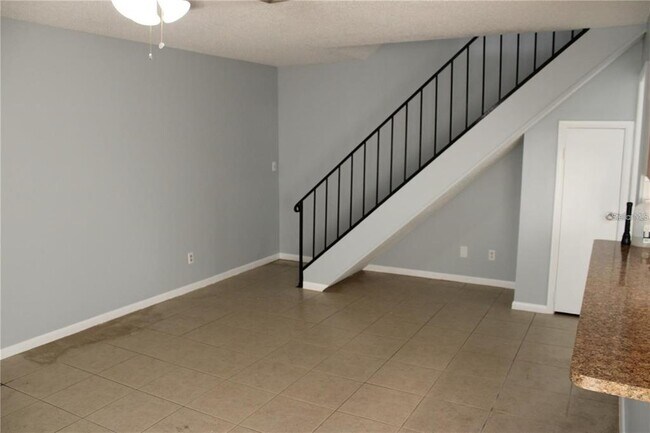 Foto del edificio - 4122 White Pine Ave