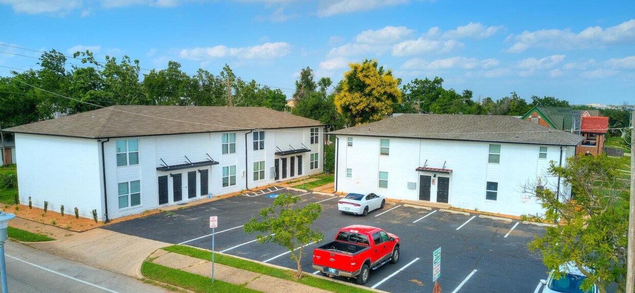 Building Photo - 735 NW 30th St