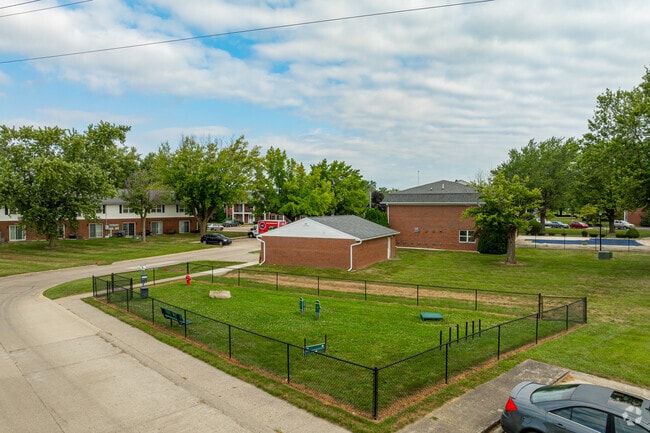 Dog Park - MAPLE CREST