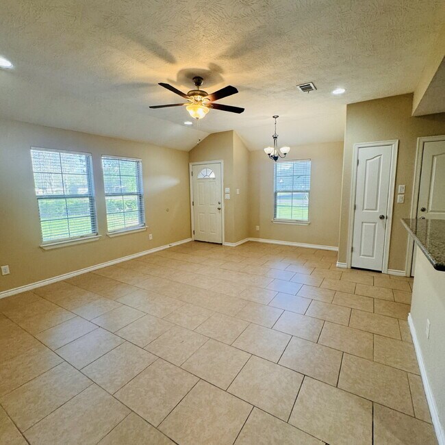 Foto del edificio - Charming 3-Bed Haven with Granite Elegance in Nederland – Your Perfect Retreat!