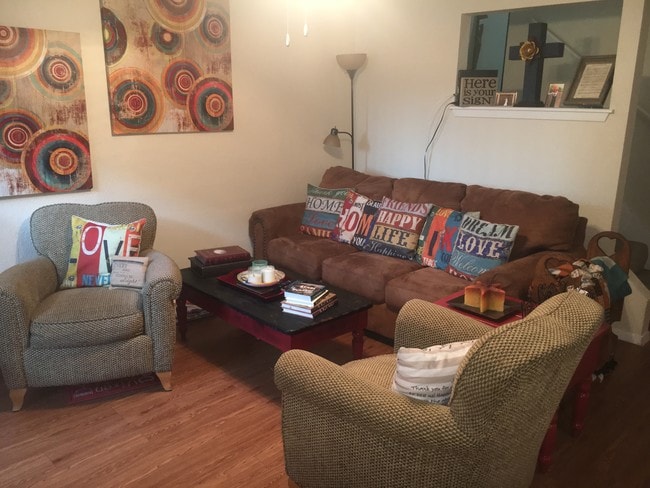 Building Photo - 1707 Aquarena Springs Dr