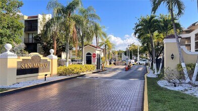 Building Photo - 8850 Fontainebleau Blvd