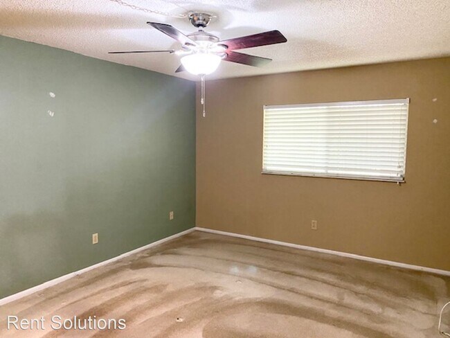 Building Photo - 1 br, 1 bath House - 4762 Lake Villa Dr