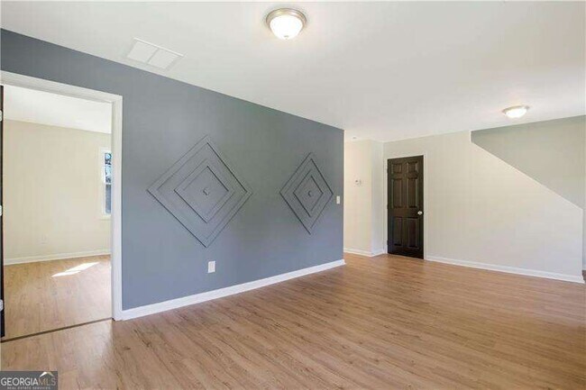 Foto del edificio - 551 Valley Hill Rd SE