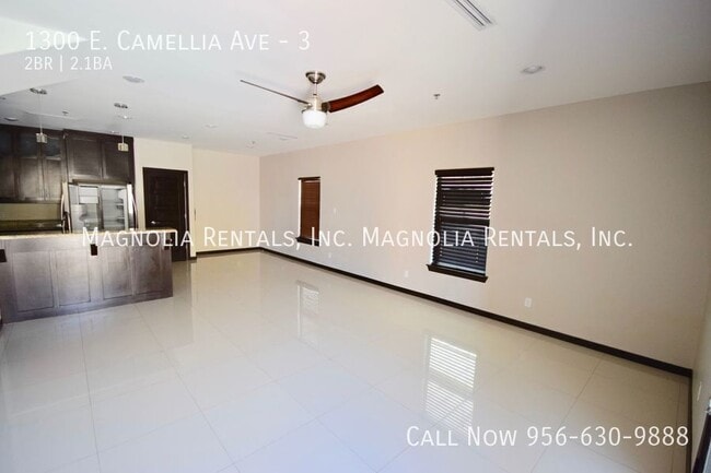 Foto del edificio - 1300 E Camellia Ave