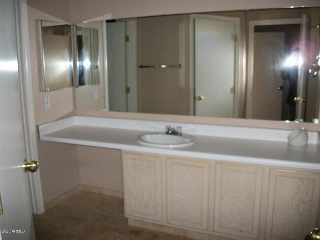 Foto del edificio - 21817 N 40th Pl