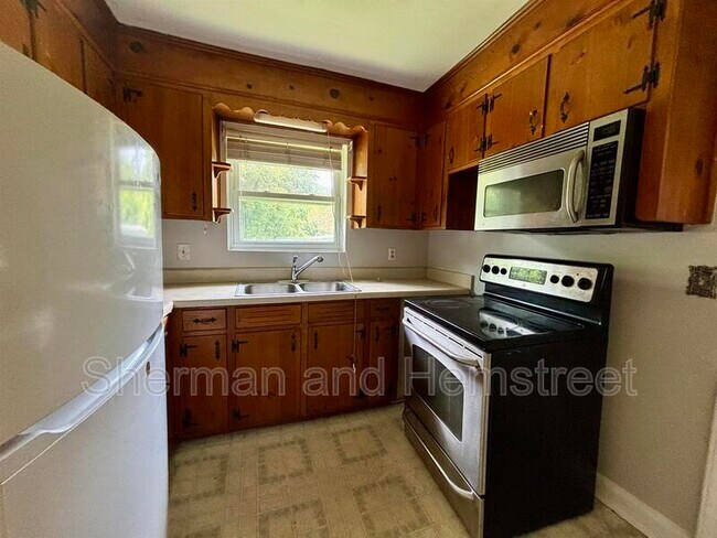 Building Photo - 2020 Garr Dr