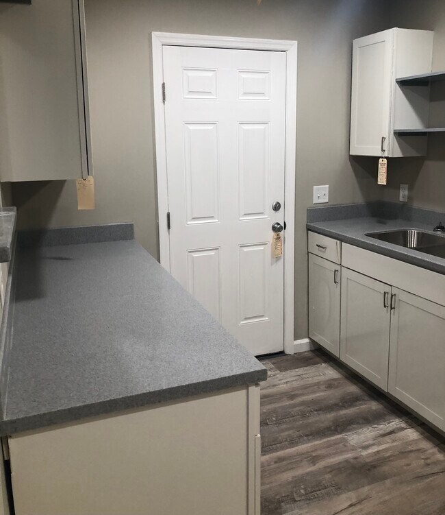 Cocina - 1603 Wheeler Ave