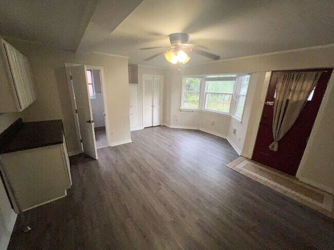 Photo - 539 E Park Ave Apartment