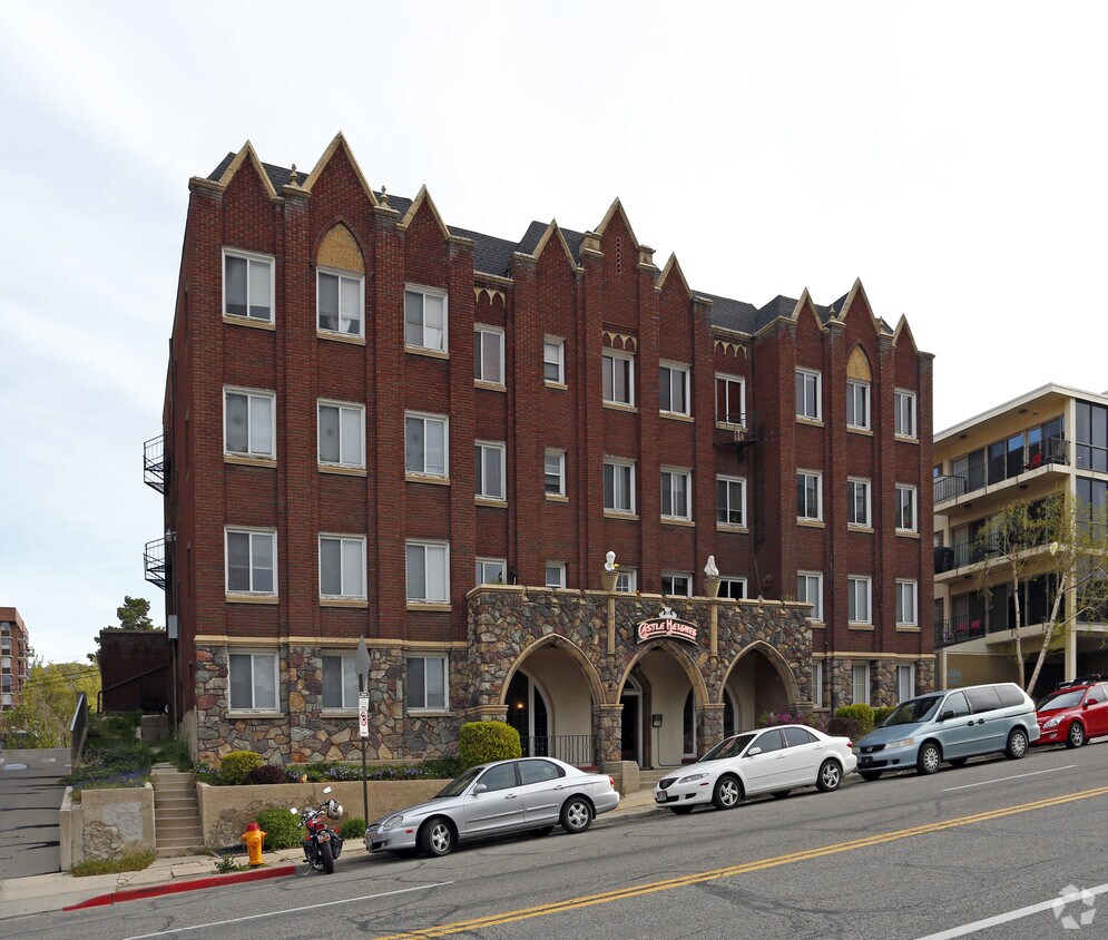 Foto del edificio - Castle Heights