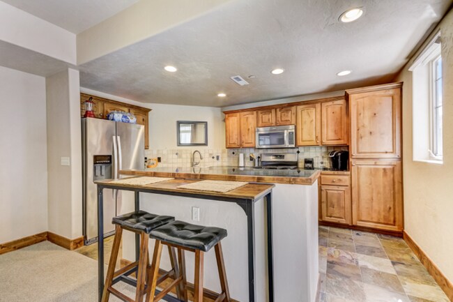 Foto del edificio - 6010 N Fox Pointe Cir