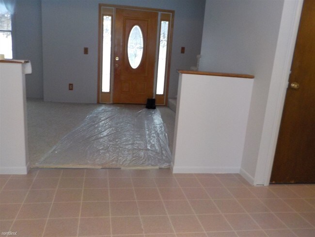 Building Photo - 2400 E Farrand Rd