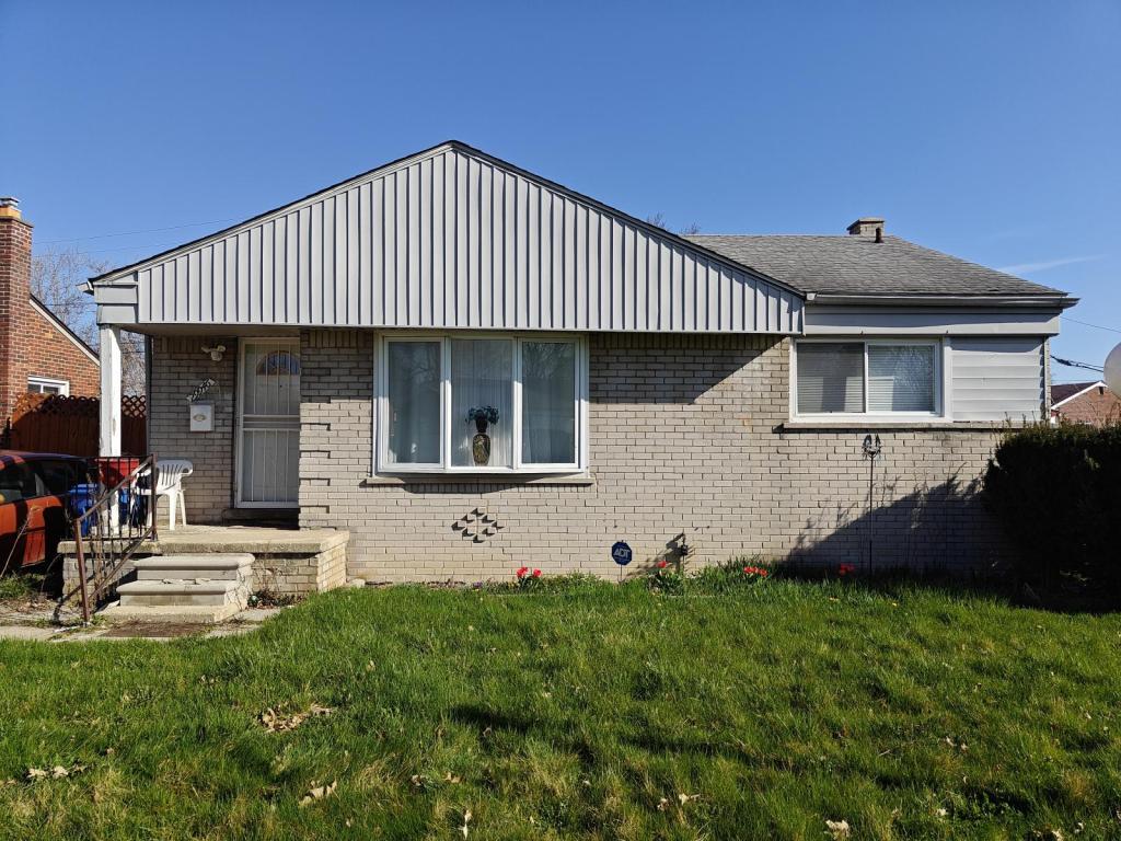 Primary Photo - 29946 Spring Arbor Dr