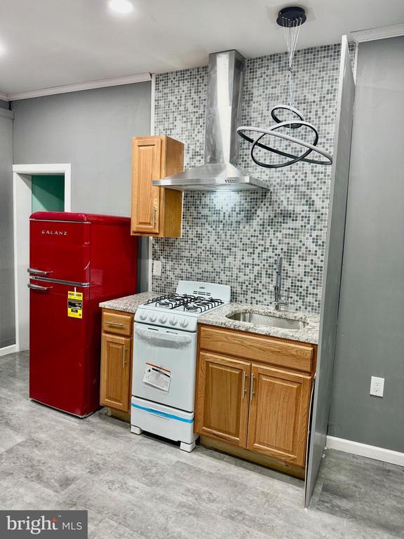 Foto principal - 141 W Fisher Ave