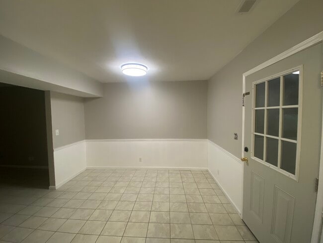 Building Photo - 3400 Maxon Rd