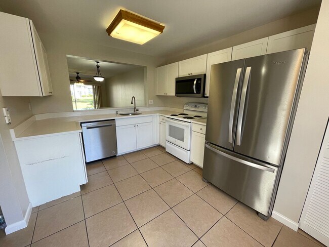 Foto del edificio - ANNUAL RENTAL - 2 BED / 2 BATH AT CANTERBURY VILLAGE