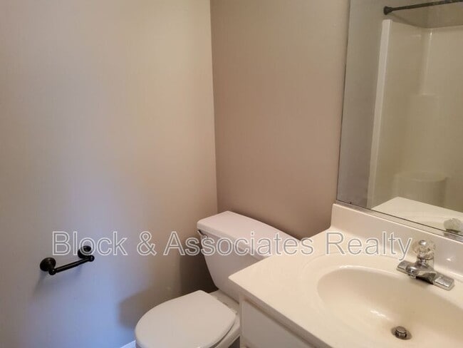 Building Photo - 532 Scholastic Ct