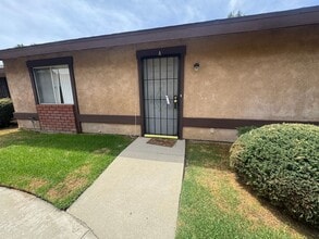 Building Photo - 533 Montecito Ave