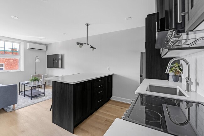 Photo du bâtiment - 658 Somerset St W