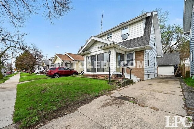 Foto del edificio - 4120 Parrakeet Ave