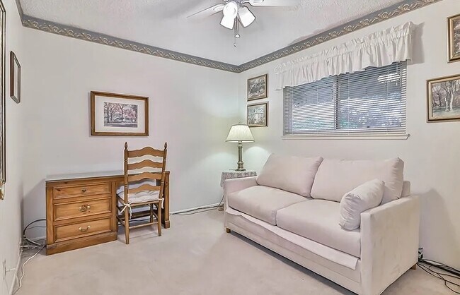 Foto del edificio - 5368 Leland Cir