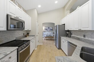 Building Photo - 7122 Blue Juniper Ct