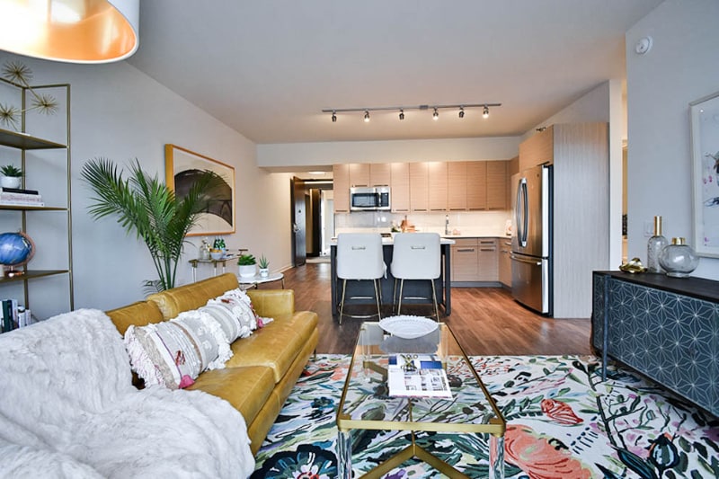 Photo - 19 S Halsted St (Chicago, IL)