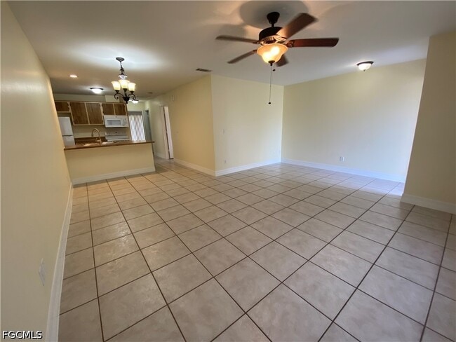 Foto del edificio - 1247 SW Santa Barbara Pl