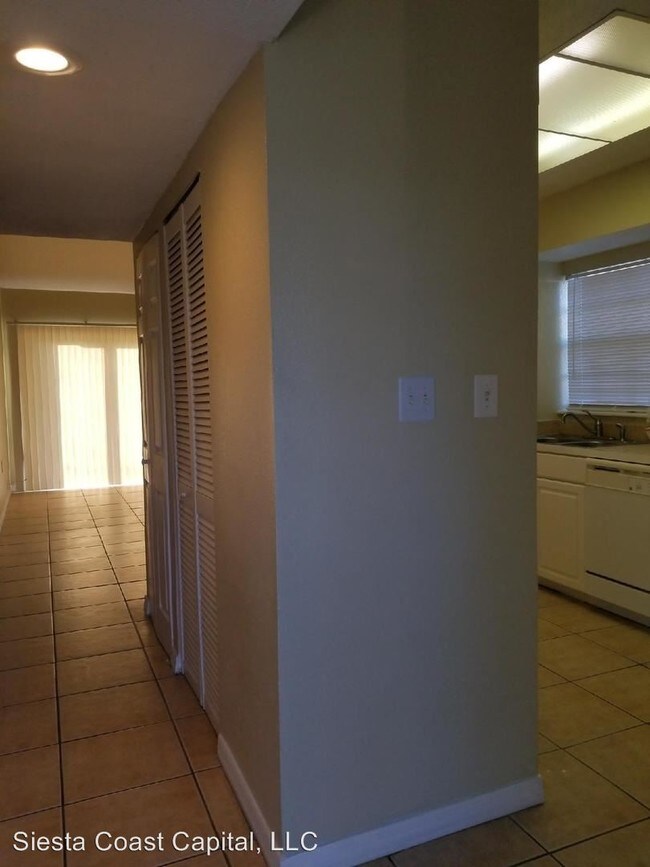 Foto del edificio - 5822 Meadowlane St