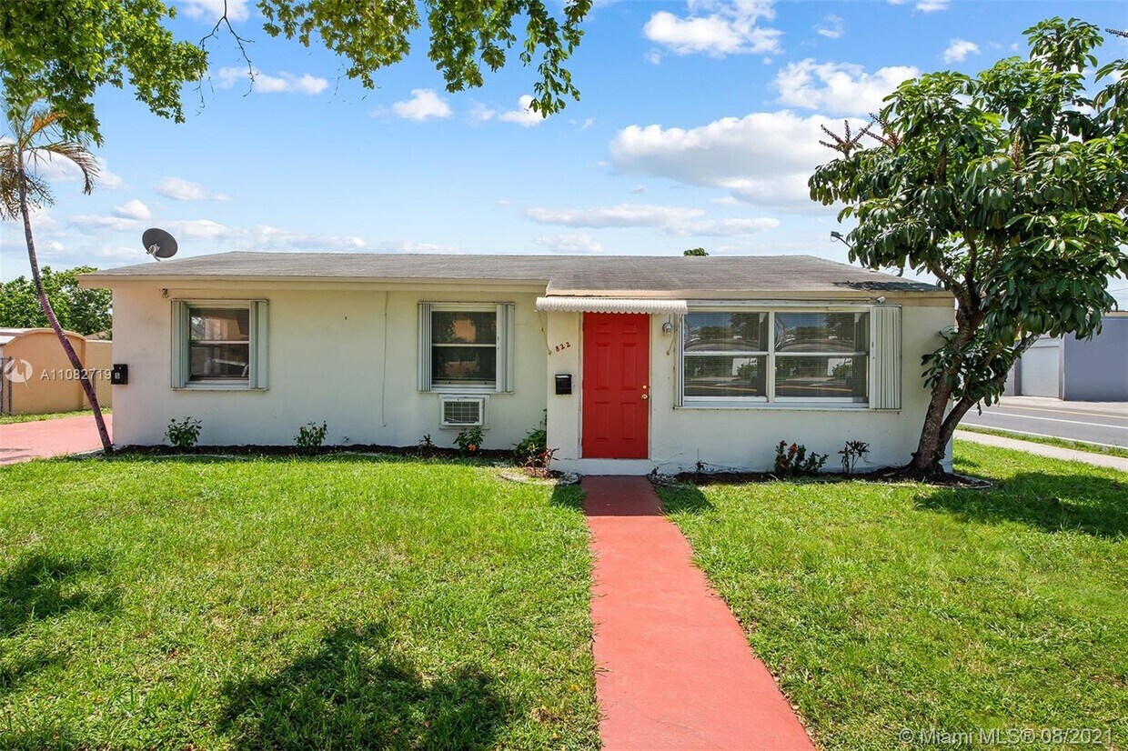 Primary Photo - 822 N 20th Ave