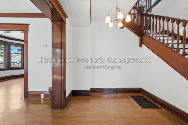Foto del edificio - 1128 W Spofford Ave