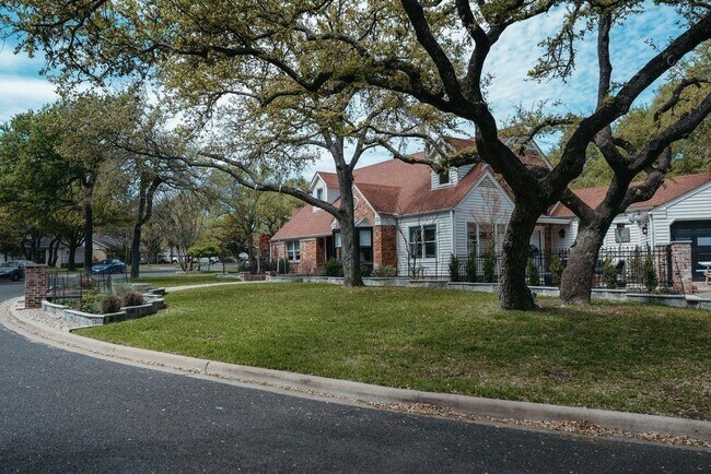 Foto del edificio - 4008 Greenhill Pl