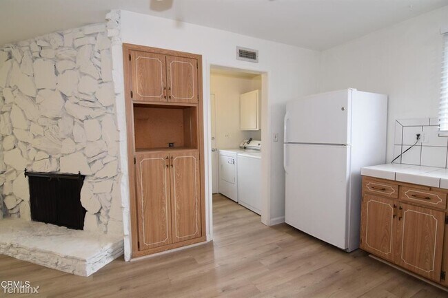 Foto del edificio - 3 br, 1.5 bath House - 6955 Lena Ave