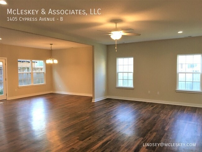 Foto del edificio - 1405 Cypress Ave