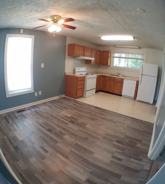 Building Photo - 929 Radford Pl