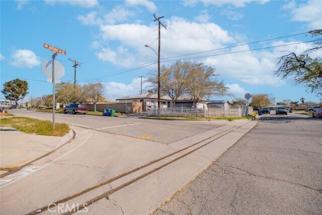 Building Photo - 45325 Raysack Ave