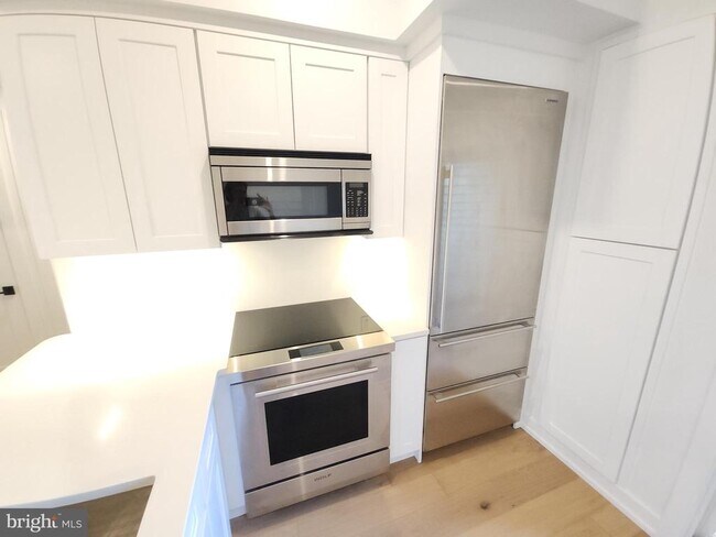 Foto del edificio - 8610 Evergreen Pl